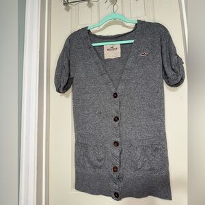 Hollister S Gray Button-Up Short Sleeve Cardigan With Pockets, Ruffles, and Logo